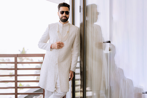 Groom Solo